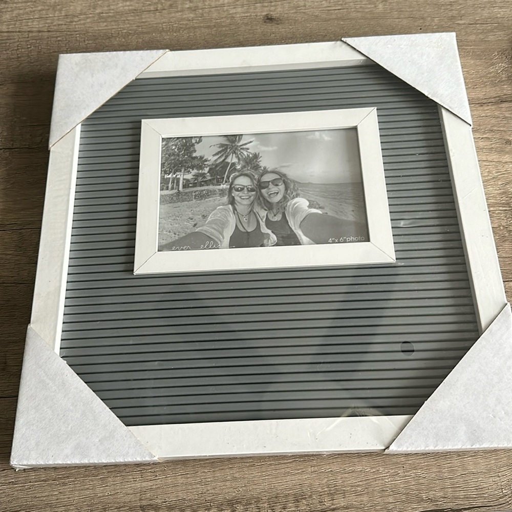 White and gray word customizing picture frame